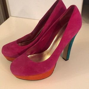 Used Bakers Heels 👠 Size 8.5 Pics show shoe use🖤